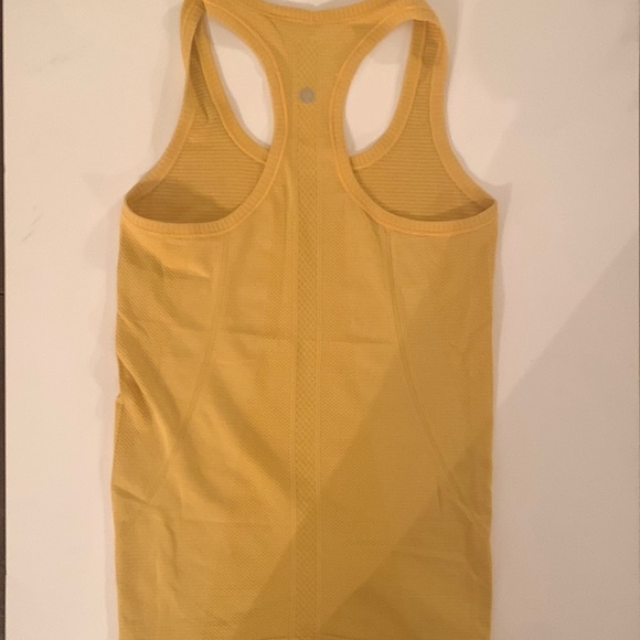 Lululemon - RACER BACK SHIRT - SIZE 6 - YELLOW - Picture 1 of 2